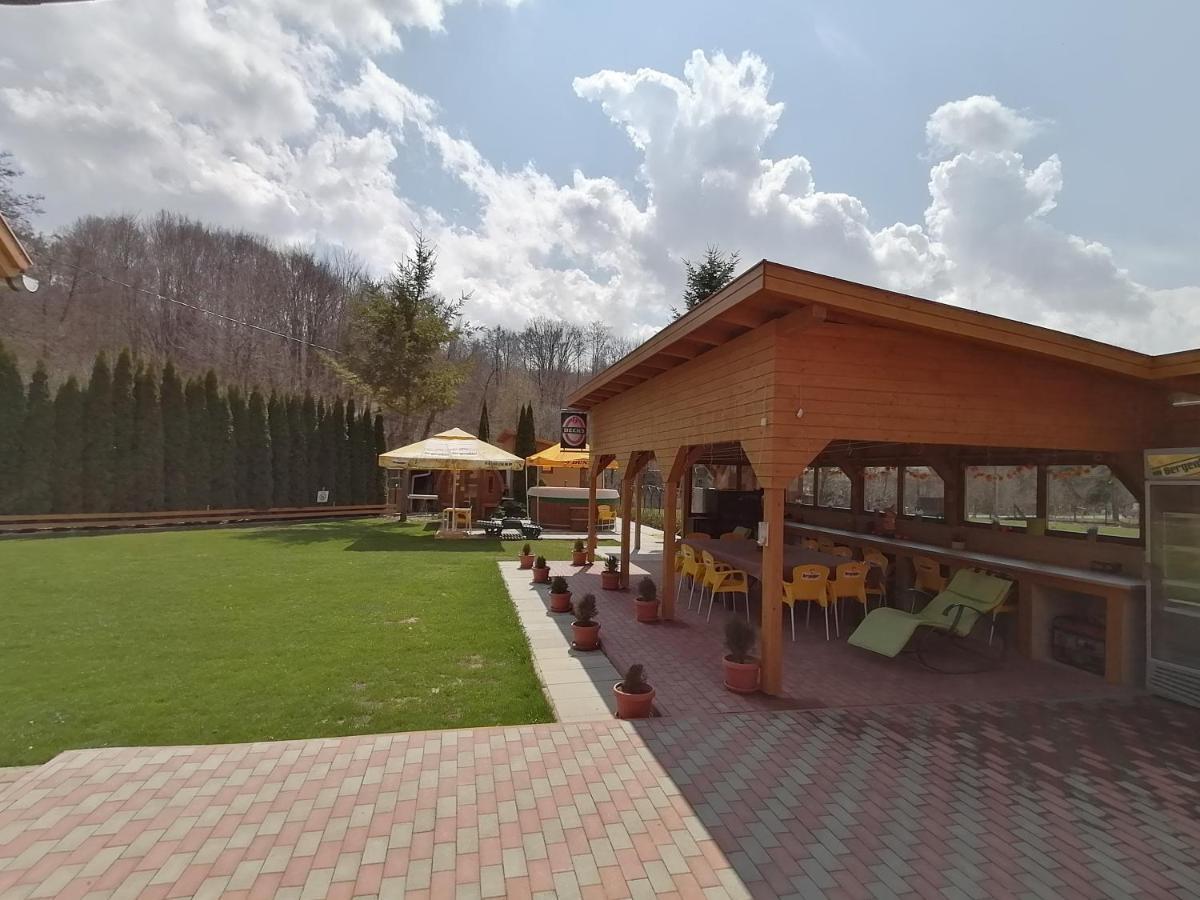 Pensiunea Colt Alb Băile Homorod Exterior foto