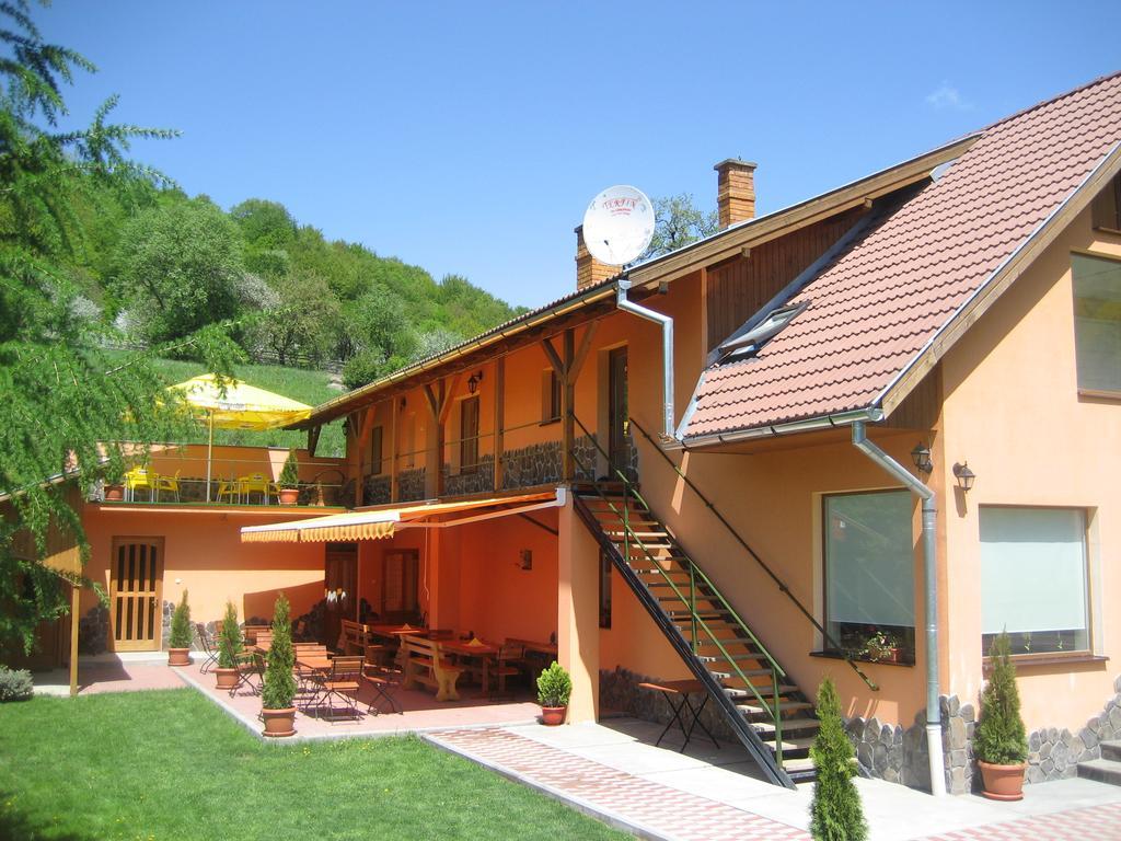 Pensiunea Colt Alb Băile Homorod Exterior foto
