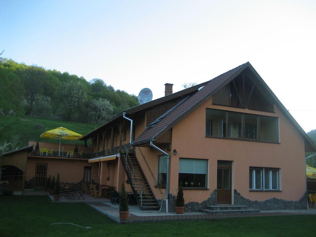 Pensiunea Colt Alb Băile Homorod Exterior foto