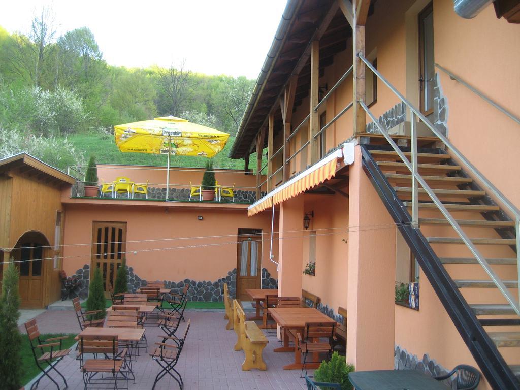 Pensiunea Colt Alb Băile Homorod Exterior foto