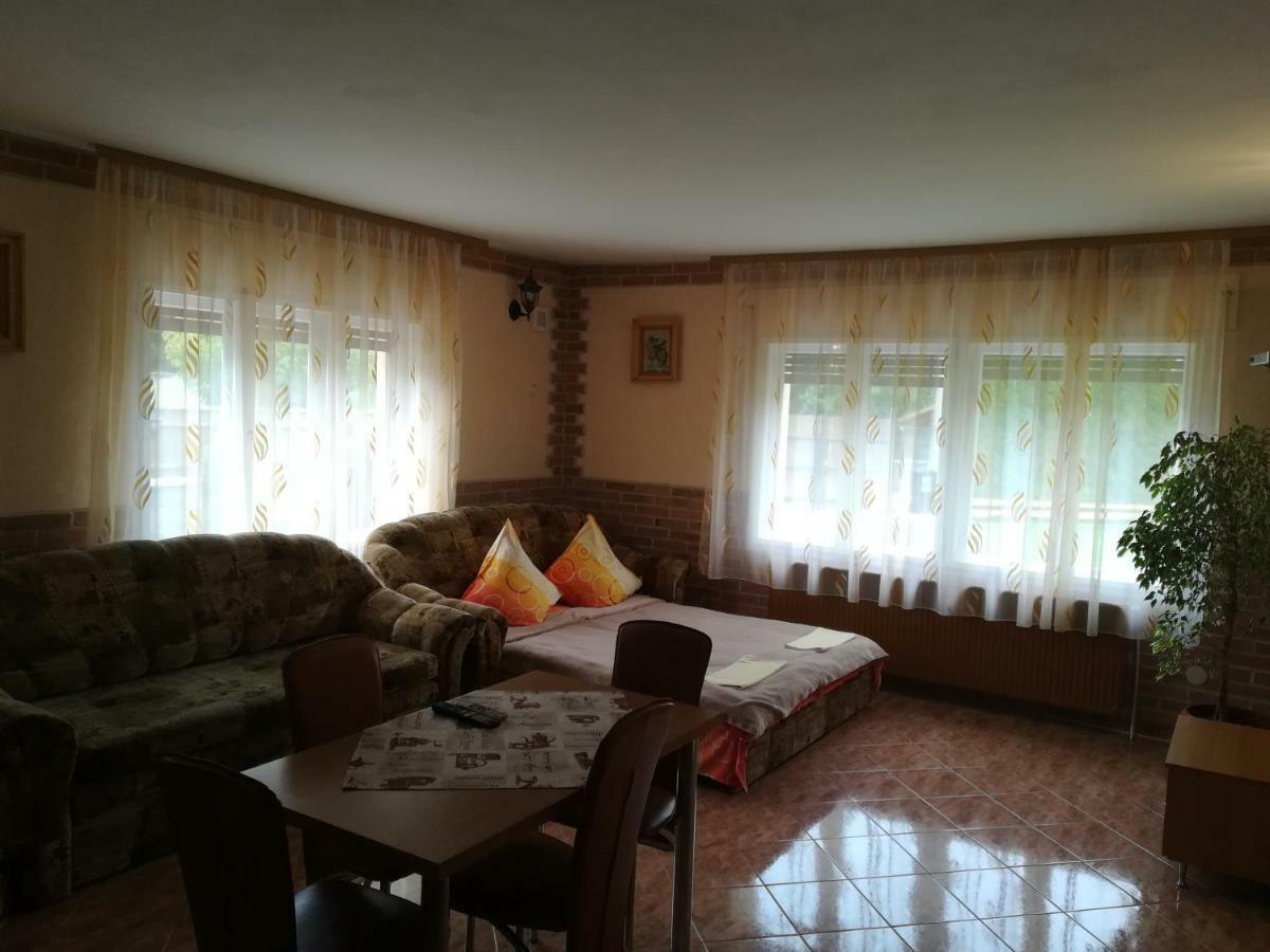 Pensiunea Colt Alb Băile Homorod Exterior foto